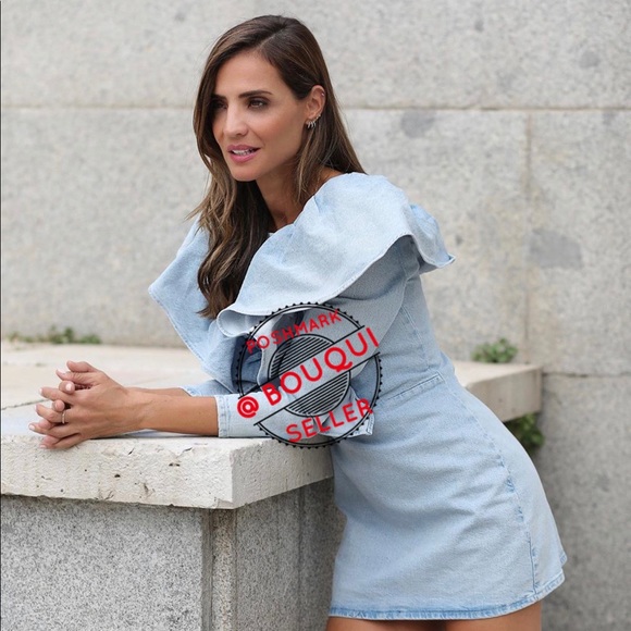 BLOGGERS FAVORITE ZARA RUFFLED SHORT DENIM DRESS - Picture 4 of 9